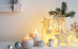 staging a home during the holidays